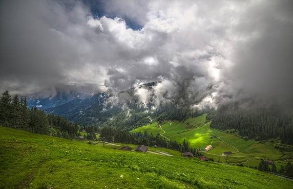 Les Meilleurs Spots de Camping dans les Hautes-Alpes : Guide Ultime pour Campeurs Aventuriers