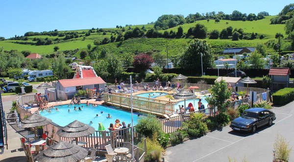 Camping en Normandie : Pourquoi opter pour un mobil-home ?
